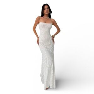 NWOT  White Floral Lace-Up Back Maxi Dress Bachelorette / Bridal - Size 4